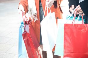 フリマアプリで見つけるおしゃれなトレンチコートと高品質古着の魅力